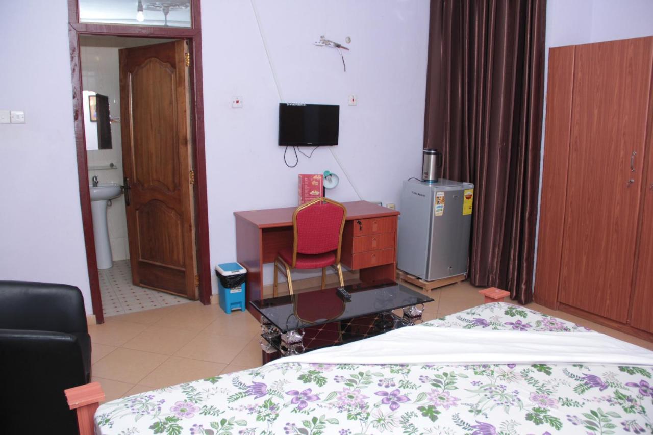Nbangba Hotel テチマン エクステリア 写真