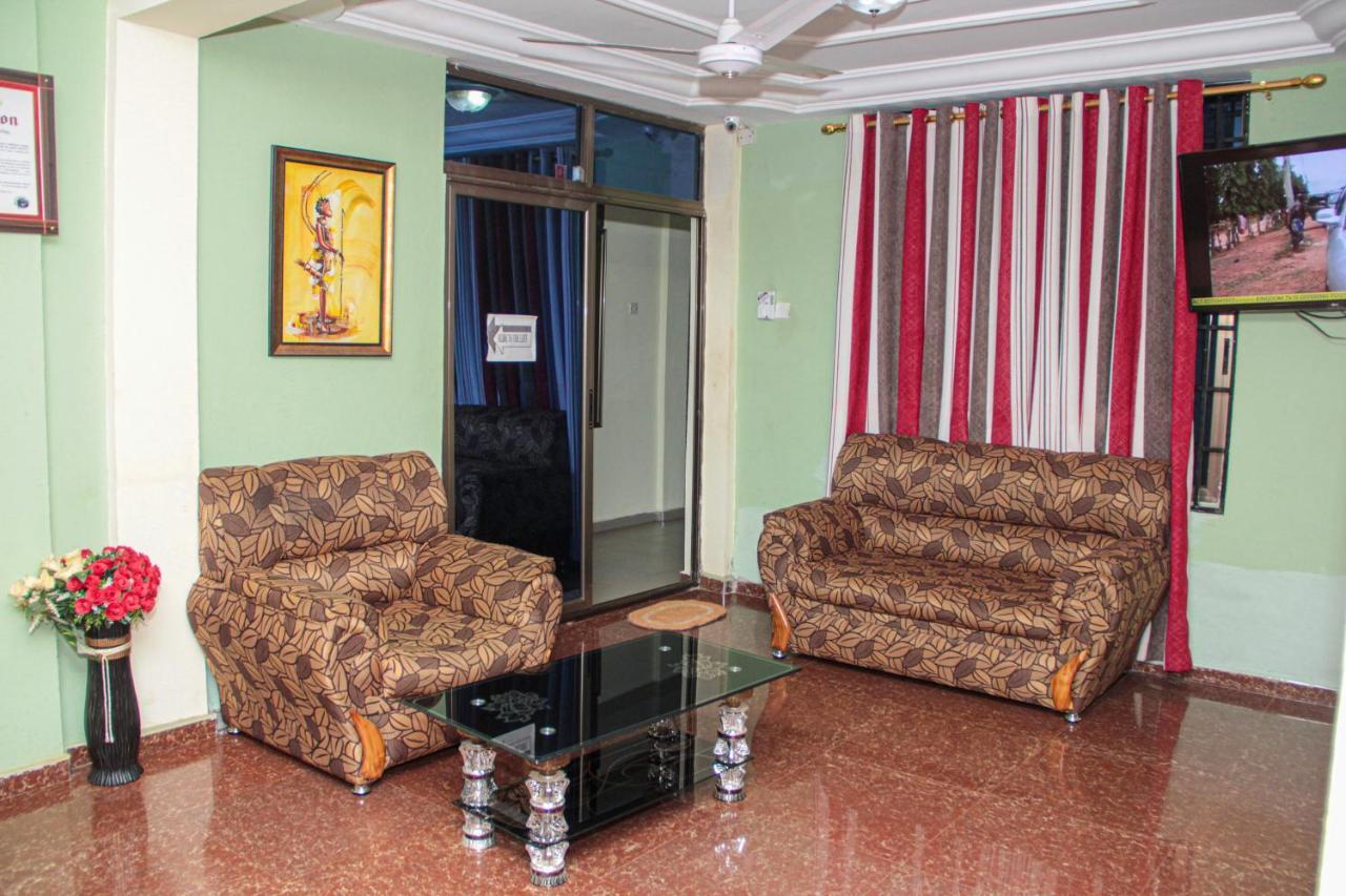 Nbangba Hotel テチマン エクステリア 写真